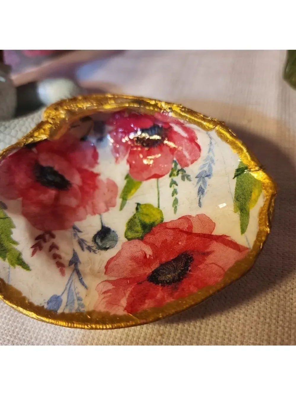 DECOUPAGE  PINK FLOWERS ON A CLAM SHELL